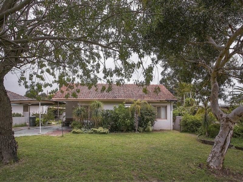 25 Finchley Crescent, Balga WA 6061