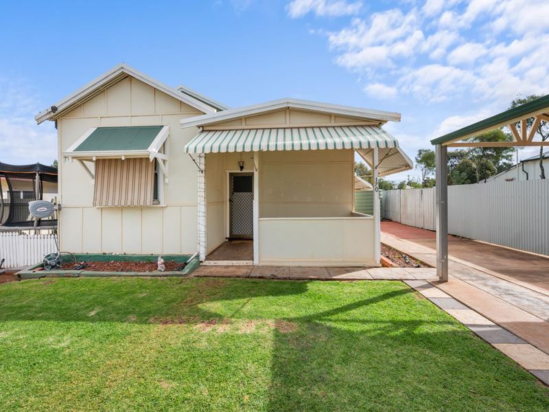 170 Hare Street, West Lamington WA 6430