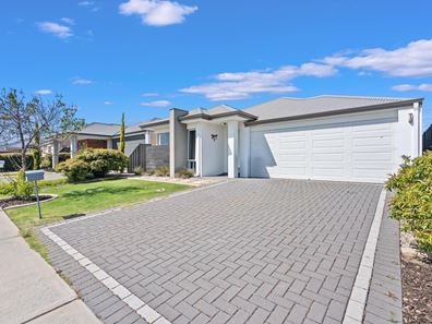 18 Furlong Road, The Vines WA 6069