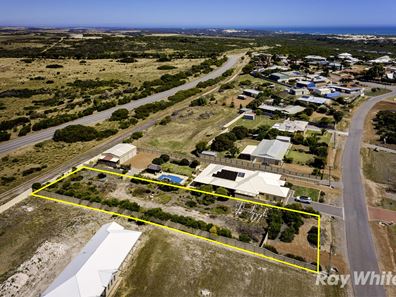 44A Eakins Crescent, Wandina WA 6530