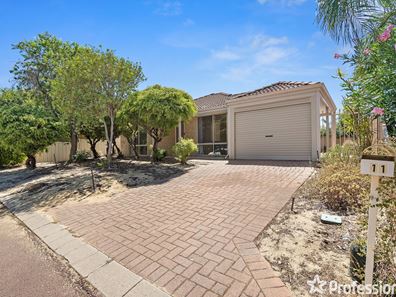 11 Belaring Place, Kenwick WA 6107