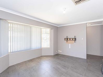 22 River Bank Drive, Gosnells WA 6110