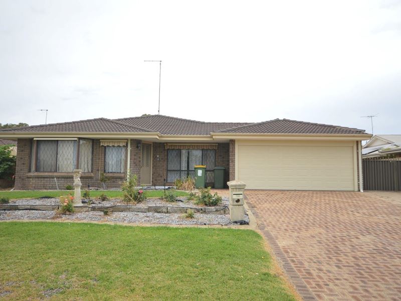 21 Rochester Way, Meadow Springs