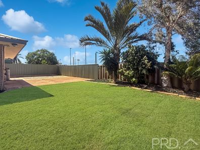 2/32 Warrier Street, Bulgarra WA 6714