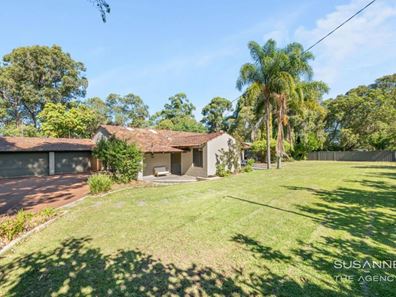 60 Sanderson Road, Lesmurdie WA 6076