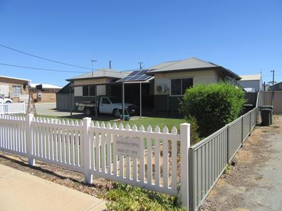 12 Railway Avenue, Carnamah WA 6517
