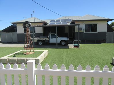 12 Railway Avenue, Carnamah WA 6517