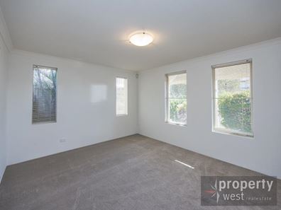 8 St Pauls Crescent, Joondalup WA 6027