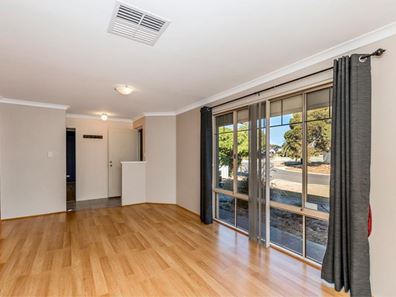 2 Muir Close, Waikiki WA 6169