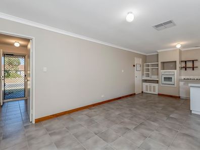 2 Muir Close, Waikiki WA 6169