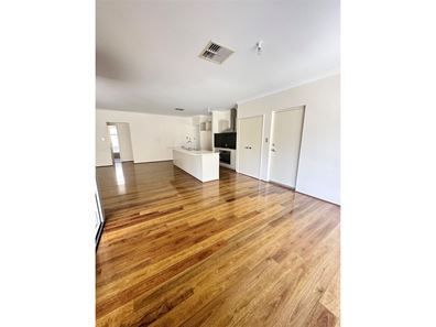 60 Malata Ridge, Lakelands WA 6180