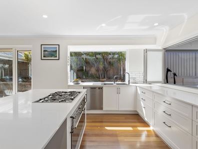 12 Bigola Court, Kallaroo WA 6025