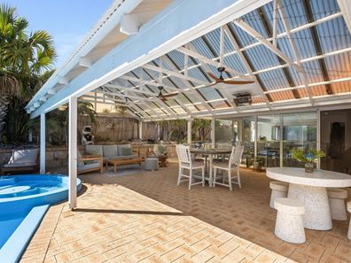 12 Bigola Court, Kallaroo WA 6025