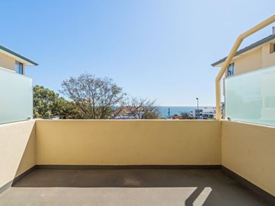 8/15 Eric Street, Cottesloe WA 6011