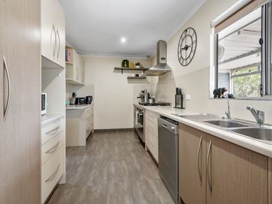 134 Lyall Street, Lamington WA 6430