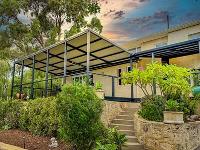 3 North Road, Shoalwater WA 6169