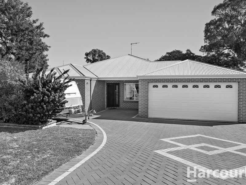 11 Scrubbird Court, Greenfields WA 6210