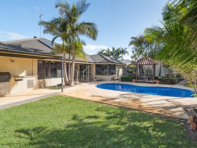 2 Maggie Way, Coodanup WA 6210