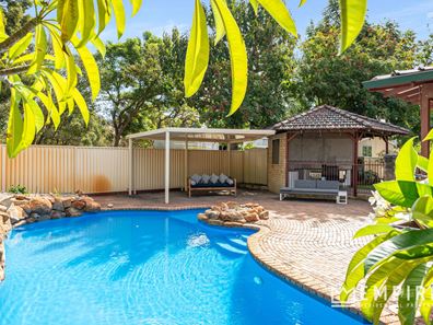 28 Collis Road, Wattleup WA 6166