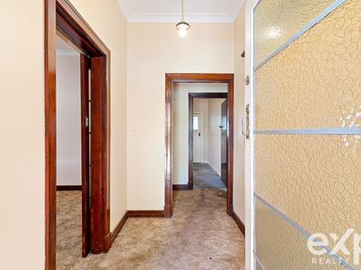 16 McDonald Street, Como WA 6152
