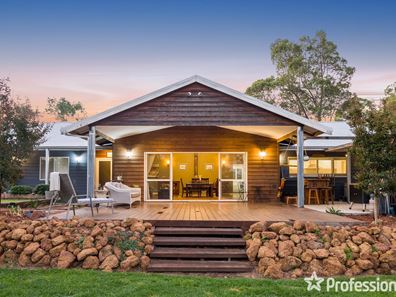 31 Evans Street, Mount Helena WA 6082