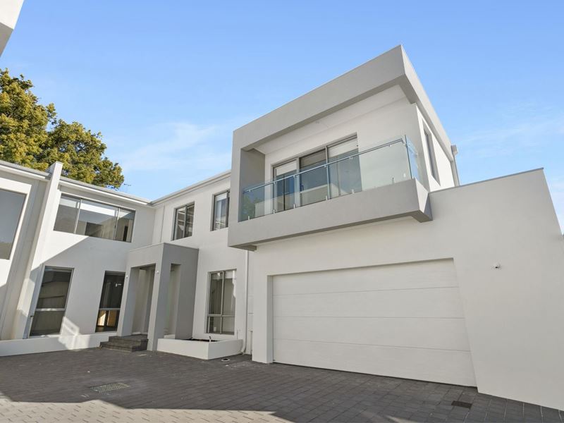 8B Leverburgh Street, Ardross WA 6153