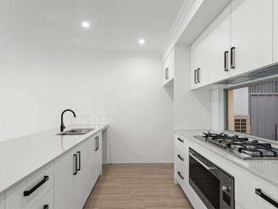 8B Leverburgh Street, Ardross WA 6153