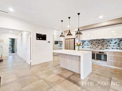 21 Aniseed Road, Treeby WA 6164