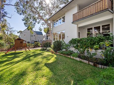 1/16A Richardson Avenue, Claremont WA 6010