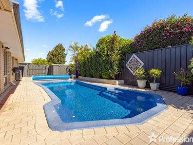 71 Southacre Drive, Canning Vale WA 6155