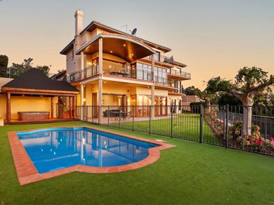 17 Lookout Road, Kalamunda WA 6076