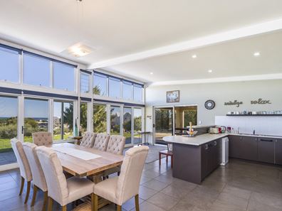1 Thomas Court, Seabird WA 6042