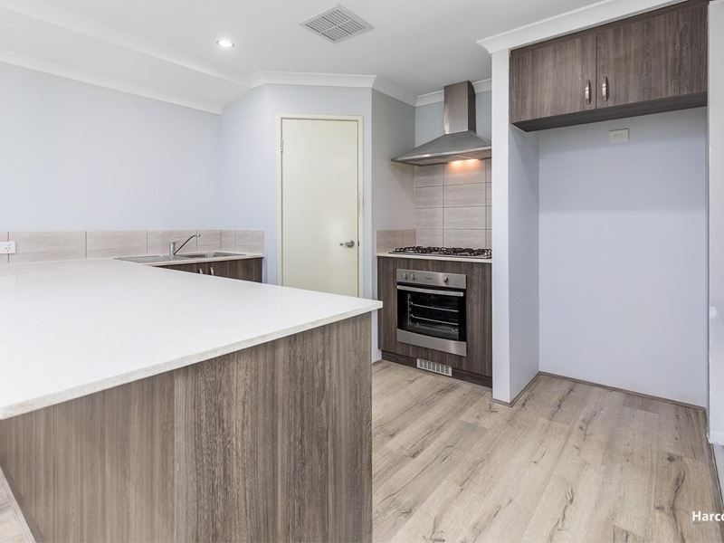 8 Berican Parade, Hilbert WA 6112