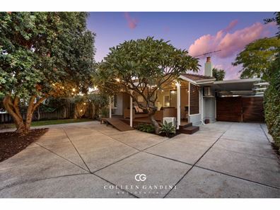 4 Lambert Street, Alfred Cove WA 6154