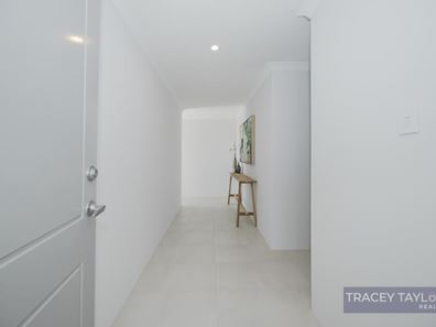 51 Casina Way, Jindalee WA 6036