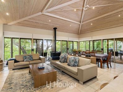 398 Geographe Bay Road, Quindalup WA 6281