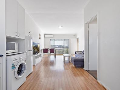 9/64 Stanley Street, Scarborough WA 6019