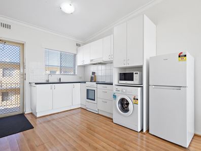 9/64 Stanley Street, Scarborough WA 6019