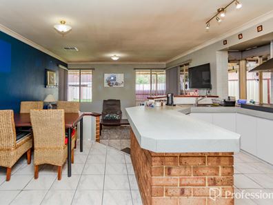 47 Inverness Circle, Camillo WA 6111