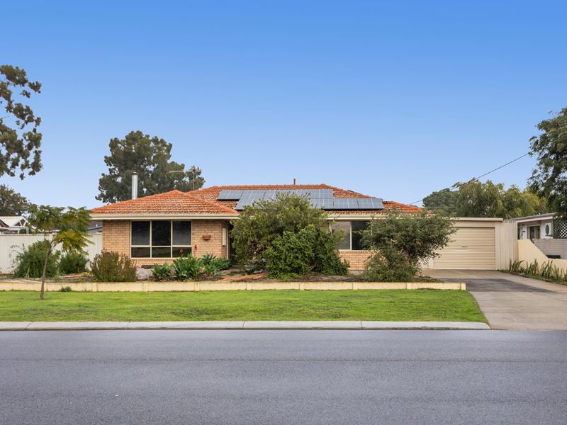 26 Amanda Drive, Camillo WA 6111