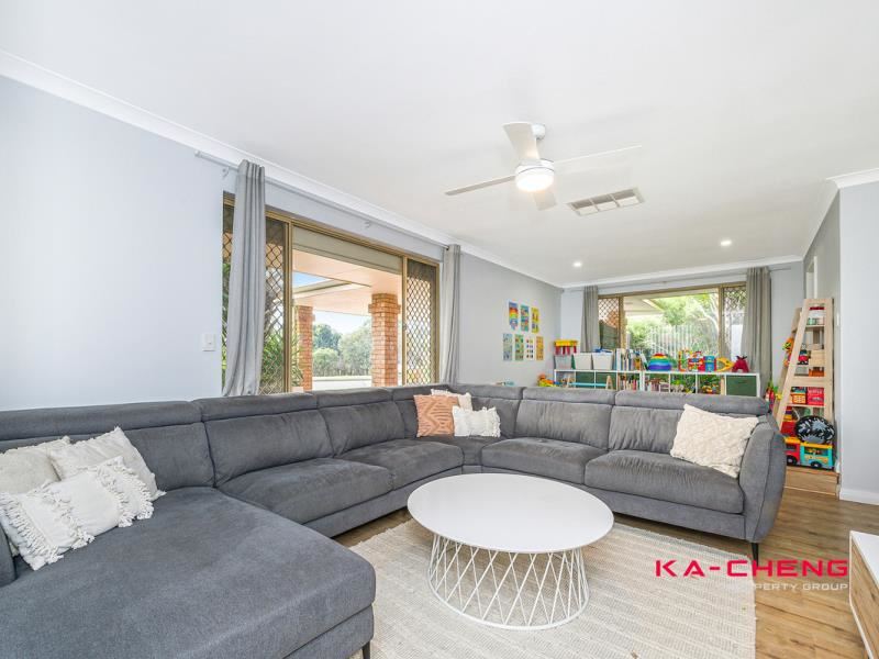 11 Tiber Avenue, Beechboro WA 6063