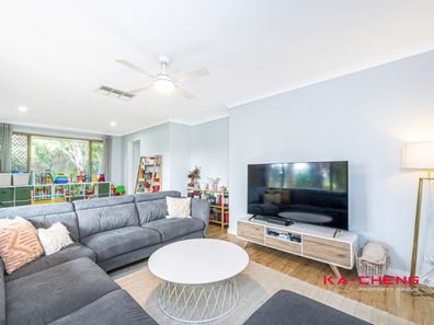 11 Tiber Avenue, Beechboro WA 6063