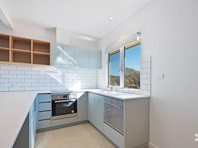 180b Oxley Road, Forrestdale WA 6112