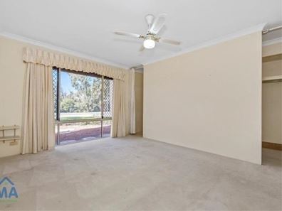 25 Templetonia Promenade, Halls Head WA 6210