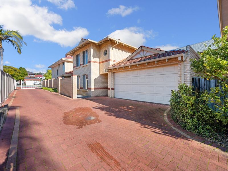 2/42 Gwenyfred Road, Kensington WA 6151