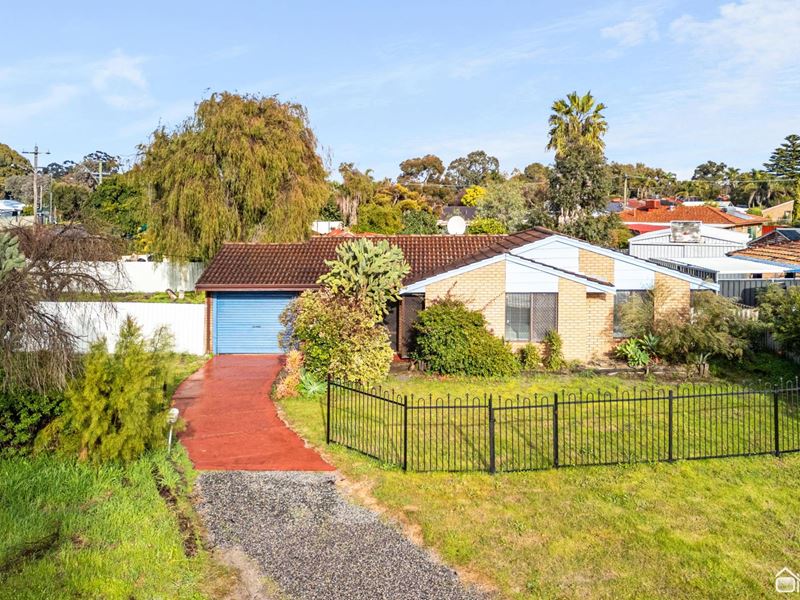 2 Heron Court, Camillo WA 6111