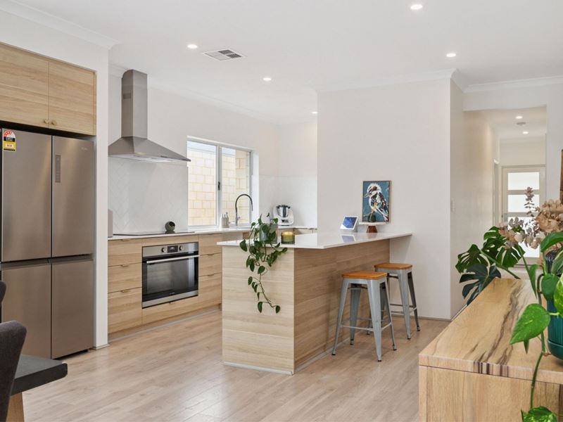 5 Barton Street, Aveley WA 6069