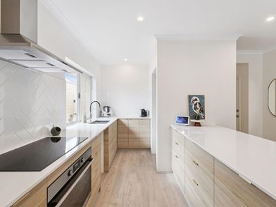 5 Barton Street, Aveley WA 6069