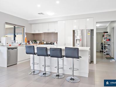 6 Elba Place, Thornlie WA 6108