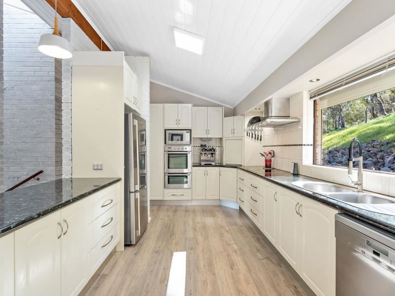 24 Grade Road, Kelmscott WA 6111